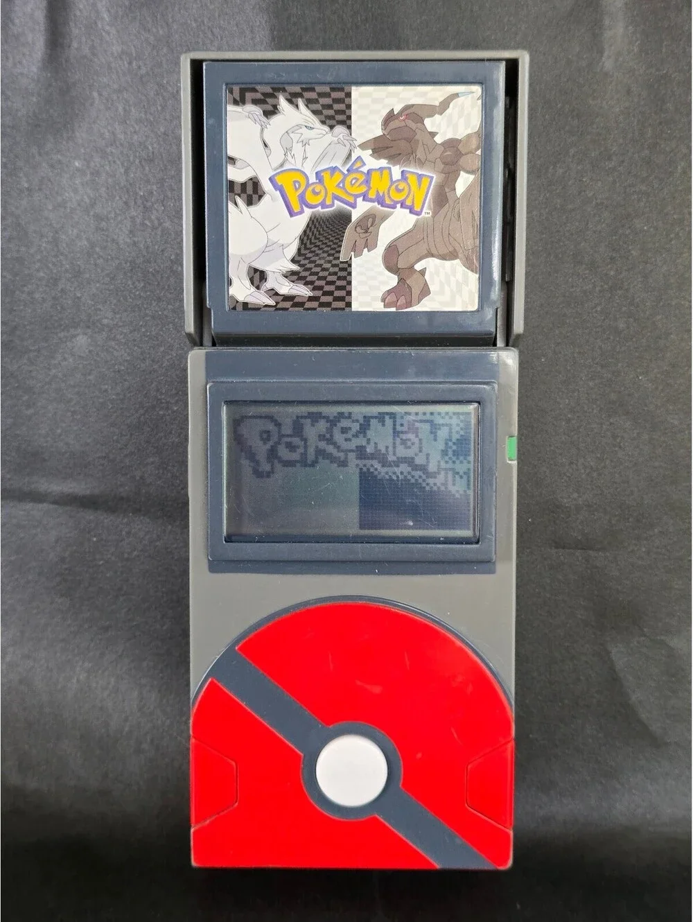 Pokémon Pokédex w/ Retro Pixel Display and Poké Jakks Pacific 2011 Works Great
